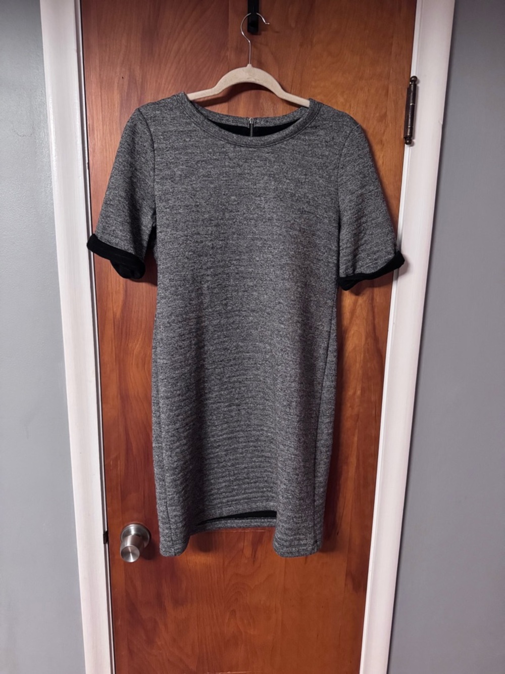 EUC Lou & Grey Grey Knit Shift Dress with Black Trim